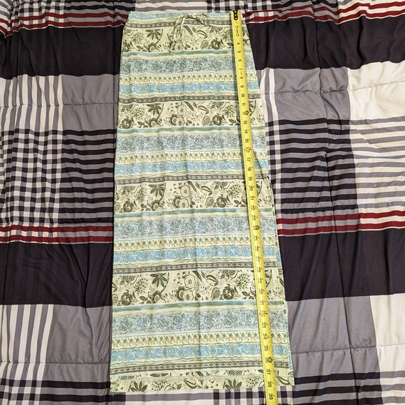 Green Mixed Pattern Maxi Skirt - Picture 4 of 6